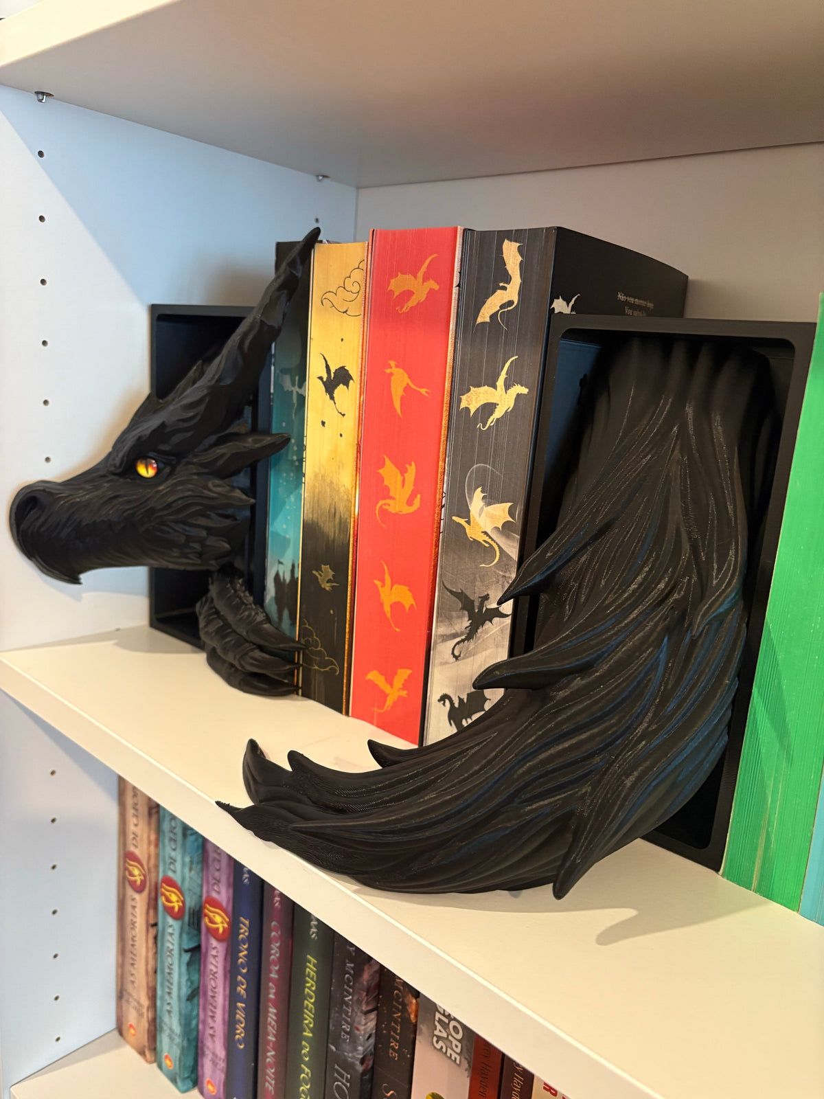 Book Nook Dragão com olho acrílico